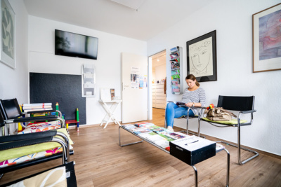 Frauenärztin Troisdorf – Dr. Bellinghausen – Wartezimmer der Praxis Frauenärztin Troisdorf - Dr. Bellinghausen - Wartezimmer der Praxis